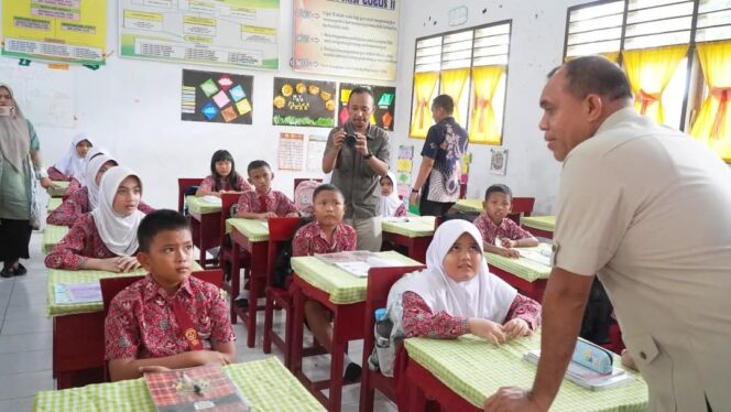 
					Pj Bupati Langkat Resmi Luncurkan Program Sekolah Percontohan atau Unggulan Tingkat SD dan SMP