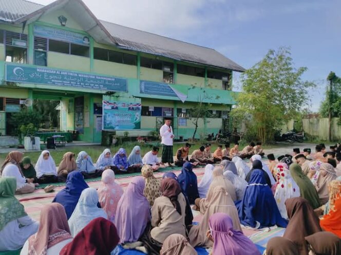 
					Jelang Akhir Semester Ganjil Madrasah Alwashliyah Gading Tanjungbalai Melaksanakan Khatam Al-Qur’an