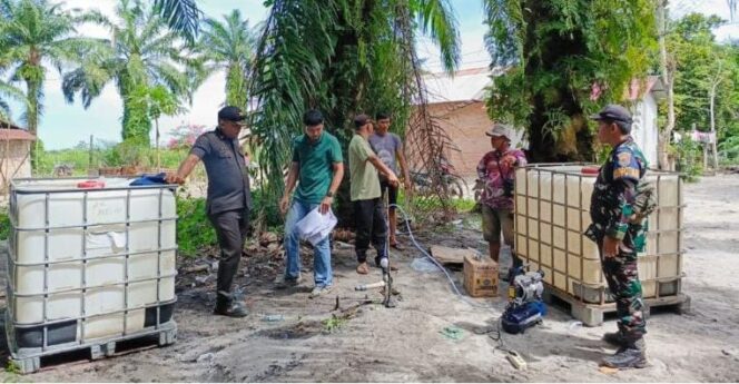 
					PLN Indonesia Power Beri Bantuan Air bersih ke Warga