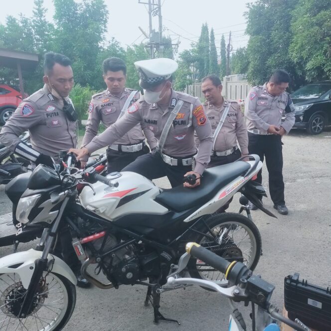 
					Satlantas Polresta Deli Serdang Jaring Sepeda Motor Gunakan Knalpot Brong (Racing)