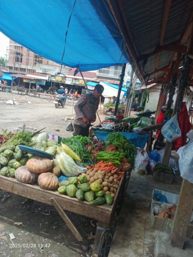 
					Jelang Bulan Suci Ramadhan, Polsek Bahorok Monitoring Bahan Pokok 