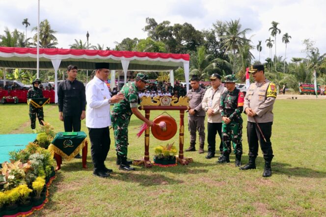 
					Kapolres Langkat AKBP David Triyo Prasojo Hadiri Upacara Pembukaan TMMD Ke-123 Tahun 2025