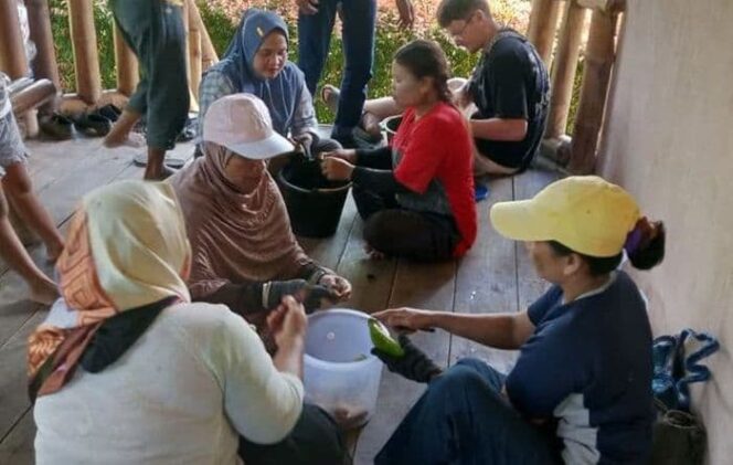 
					Tingkatkan Ekonomi Keluarga, YPWI Gelar Pelatihan Eco Ennzim