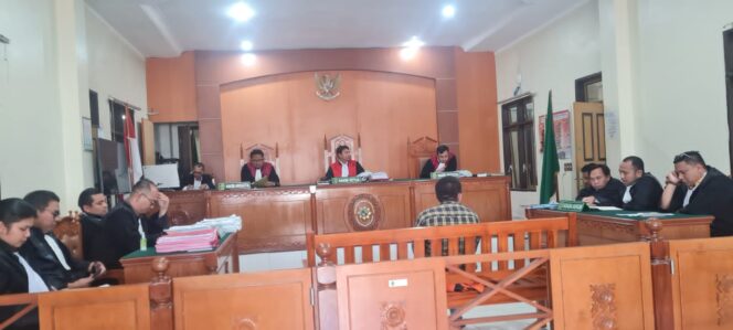 
					Kasus Pembunuhan Keluarga Wartawan, Anak Korban Minta Tersangka Dihukum Mati