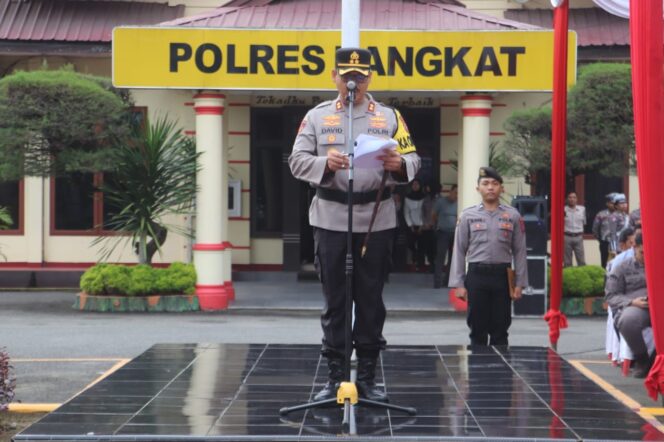 
					Polres Langkat Apel Gelar Pasukan Operasi Ketupat Toba 2025