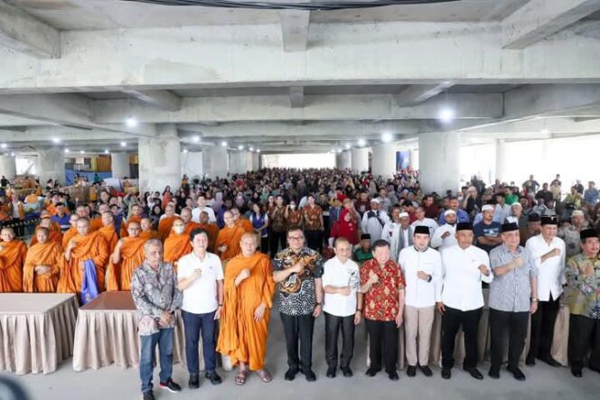 
					Bupati DS Apresiasi Alwi Dan Junaidi Bagikan 2000 Sembako