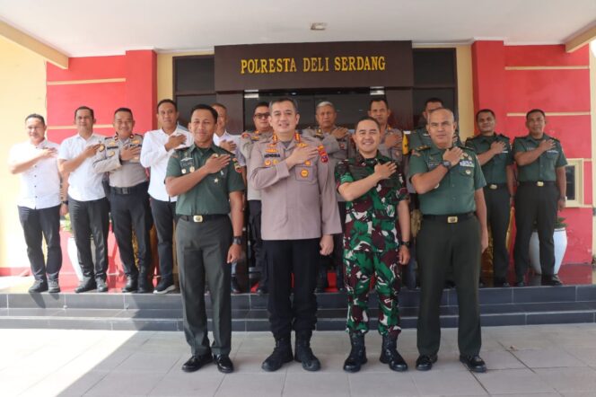 
					Kapolresta Deli Serdang Terima Kunjugan dari Brigif 7 / Rimba Raya dan Dandim 0204