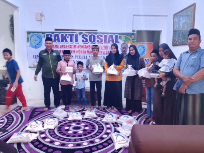 
					Penghujung Ramadan, LSM LIPAN Berbagi Sembako kepada Anak Yatim dan Dhuafa