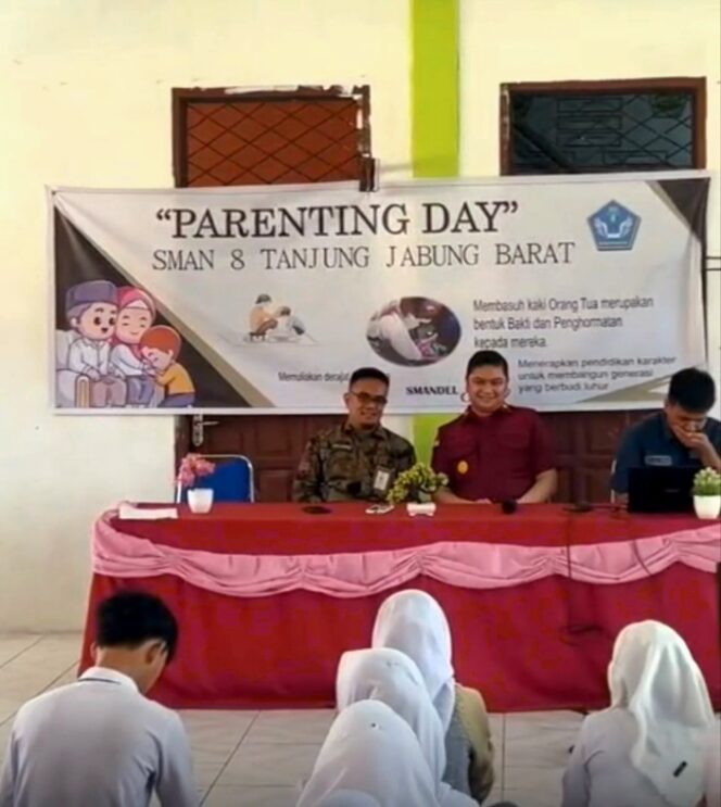 
					Kanwil Imigrasi Jambi Dukung Program ”Imigrasi Kuala Tungkal Go To School” di SMAN 8 Tanjab Barat