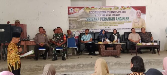 
					Ketua DPRD Langkat Sribana Br Perangin-Angin Gelar Reses di Bahorok