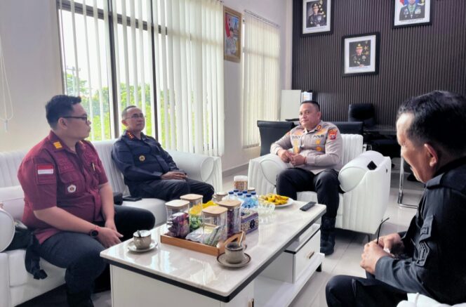 
					Perkuat Sinergi Pengamanan, Kalapas Labuhan Ruku Kunjungi Polres Batu Bara