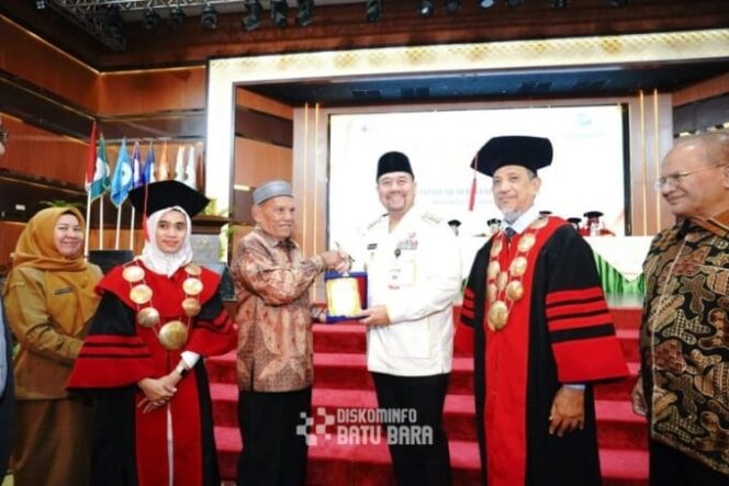 
					Bupati Batu Bara Hadiri Acara Wisuda Institut Kesehatan Helvetia Periode I T.A. 2024/2025