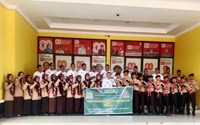 
					Pemkab Paluta Lepas Kontingen WMSJ 2025 dari Pesantren Pemadu