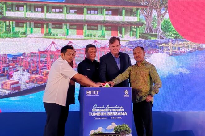 
					Executive Director 1 Pelindo Regional 1 Hadiri Grand Launching Program Keberlanjutan “Tumbuh Bersama”.