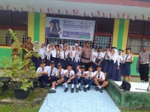 SMA Kemala Taruna Gelar Sosialisasi Pendaftaran, Kapolres Langkat Beri Edukasi