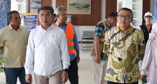 
					Direksi Pelindo Tinjau Pelabuhan Belawan