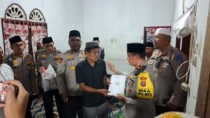 Wakapolres Langkat Bertakziah ke Rumah Duka Korban Kecelakaan Lalu Lintas