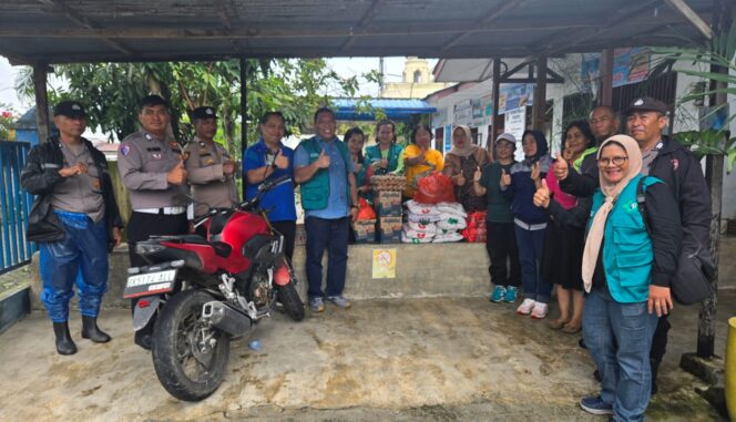 
					RSUD Pancur Batu Salurkan Bantuan Sembako Untuk Warga Terdampak Banjir di Perumnas Simalingkar