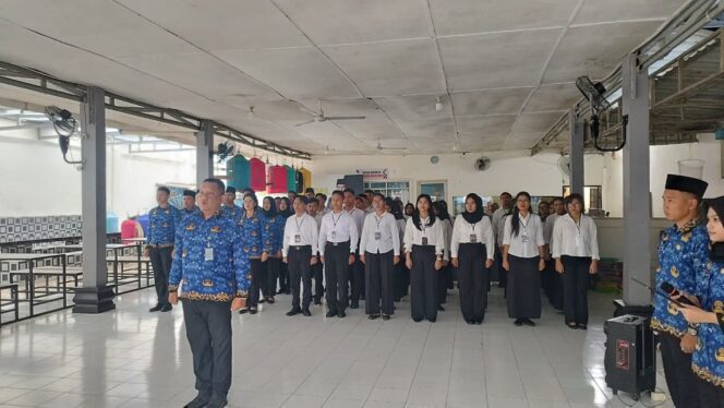 
					Kalapas Labuhan Ruku Pimpin Apel Pegawai dan Peserta Magang, Tegaskan Kesiapsiagaan dan Loyalitas Jelang Nataru