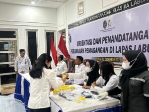 Pastikan Lingkungan Lapas Bersih Narkoba, Lapas Labuhan Ruku Lakukan Tes Urin Peserta Magang