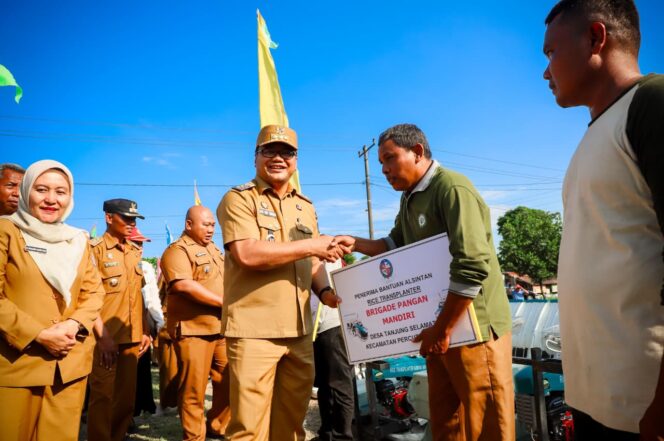 
					Bupati Deli Serdang Dorong Pembangunan Greenhouse Demi Jaga Stabilitas Harga
