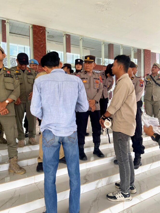 
					FMSU Geruduk Kantor Bupati Batu Bara