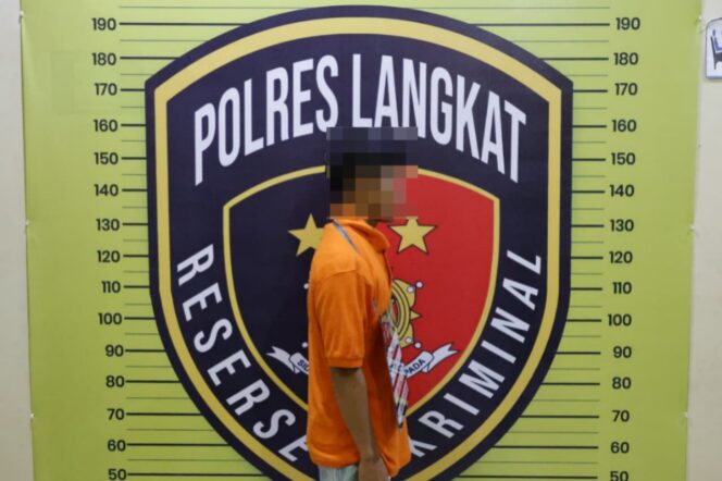 
					Polisi Ciduk Pelaku Pelemparan Batu Mobil Angkutan Es Kristal Milik PT Aguaris di Stabat