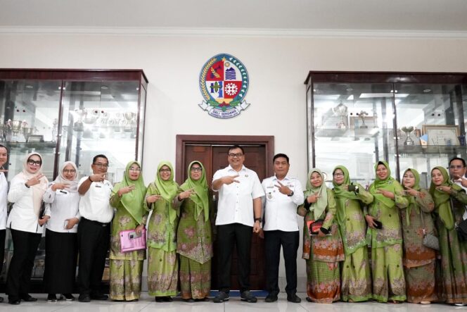 
					Pemkab Deli Serdang Dukung Muslimat NU Tingkatkan Kesejahteraan Masyarakat