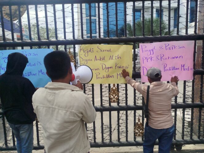 
					PB ALAMP AKSI Geruduk Kejatisu Dugaan Korupsi dan Pungli