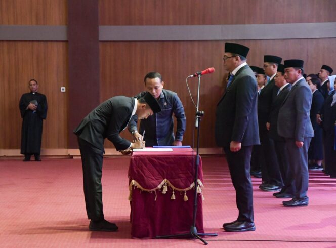 
					Bupati Deli Serdang lantik 402 Kepala sekola (senin 9/2/2026) sumber foto kominfo Deliserdang.