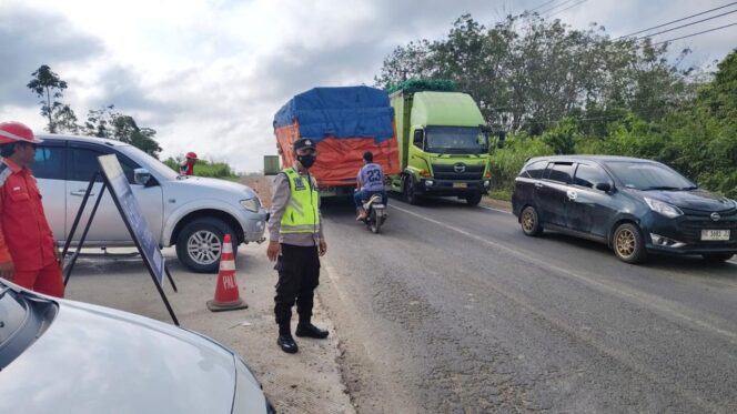 
					Macet Lintas Timur Berdampak ke Arus Keluar Tol Fungsional Palembang-Betung