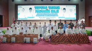 Foto: Wakil Bupati Deli Serdang Lom Lom Suwondo pimpin Pembukaan Acara Tepung tawar jamaah Haji yang akan berangkat ke tanah suci tahun 2026 ini.