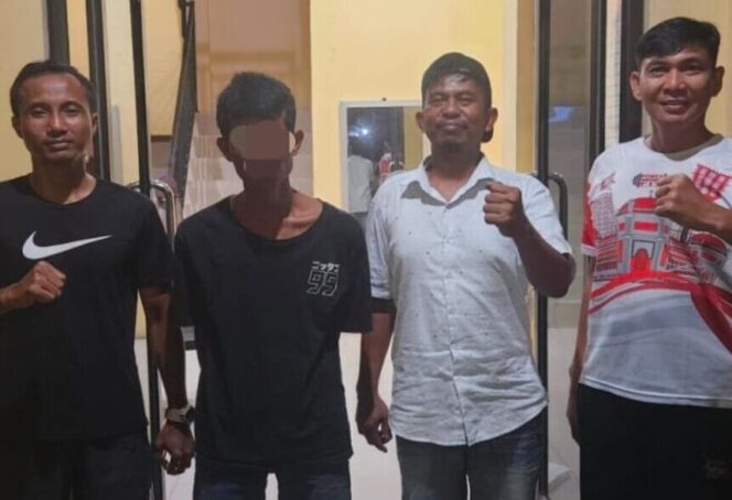 
					Sikat spesialis pencurian