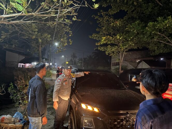 
					Kaca Mobil Anggota DPRD Batu Bara Dilempar OTK