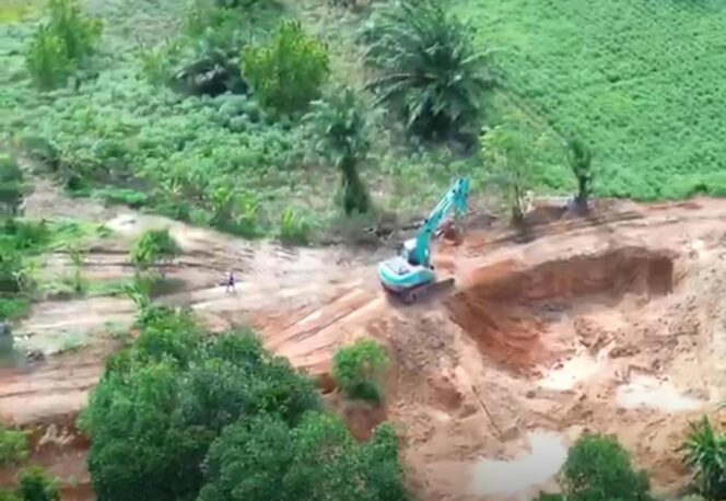 
					Galian C Ilegal di Medan Sinembah Porak-Porandakan Jalan Baru di Aspal