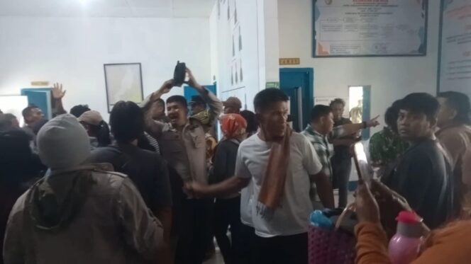 
					Pertahankan Lahan TPU, Warga Desa Penungkiren Rela Rogoh Kocek Puluhan Juta untuk Tolak Pembangunan Gedung KDMP