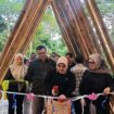 Foto: Bupati Deli Serdang Asriludin Tambunan beserta Istri Resmikan Kuliner Hutan Kota di Lubuk Pakam. (18/4) Rio lubis