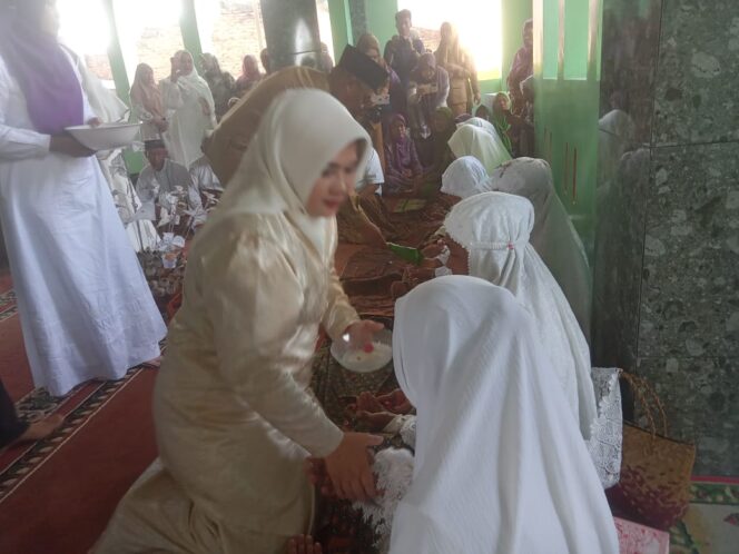 
					Ketua TP-PKK Deli Serdang Tepung Tawar 11 Calhaj Kecamatan Beringin