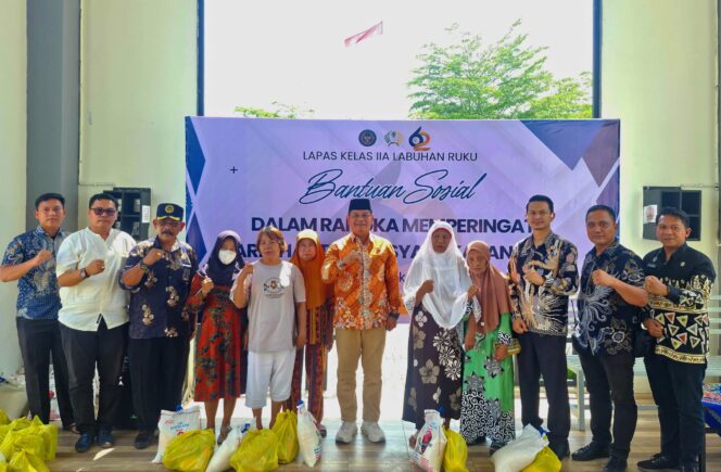 
					Wujud Kepedulian Sosial, Lapas Labuhan Ruku Salurkan Bantuan Kepada Masyarakat 