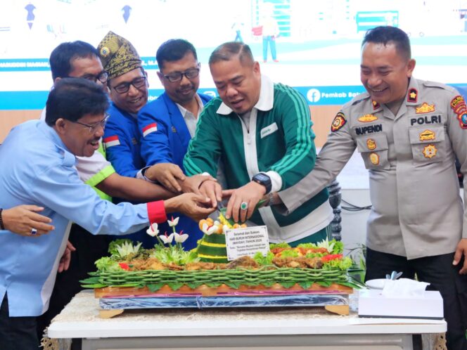 
					May Day 2026 di Batu Bara, Wabup Syafrizal Tekankan Pentingnya Kolaborasi dan Komunikasi
