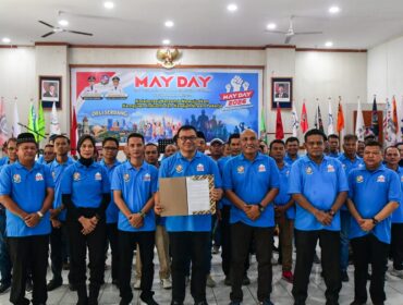 Bupati Deli Serdang, dr H Asri Ludin Tambunan menghadiri peringatan Hari Buruh Internasional (May Day) Kabupaten Deli Serdang Tahun 2026 di Balairung Pemerintah Kabupaten Deli Serdang, Lubuk Pakam, Senin (4/5/2026).