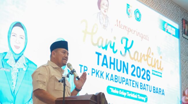 Bupati Batu Bara H. Baharuddin Siagian, SH, M.Si., menghadiri peringatan Hari Kartini Tahun 2026 yang diselenggarakan Pemerintah Kabupaten Batu Bara di Aula Kantor Bupati Batu Bara,