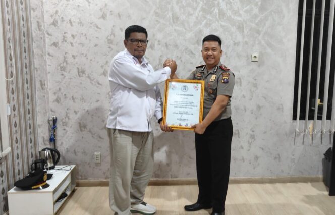 
					KOMNAS PA Pusat Berikan Penghargaan kepada Polsek Pantai Labu atas Kepedulian dan Perlindungan terhadap Anak serta Guru Tahfiz Qur’an
