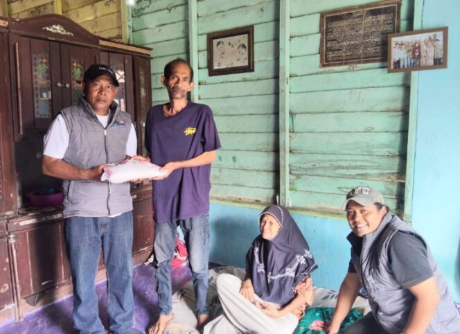 
					Peduli Warga, Bung Malik Door to Door Menembus Lorong Bantu Masyarakat 
