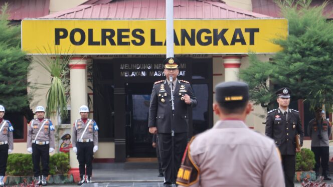 
					Harkitnas ke-118, Kapolres Langkat Ajak Personel Tingkatkan Pengabdian untuk Masyarakat