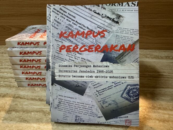 
					Buku Sejarah Gerakan Mahasiswa Diluncurkan Tepat di Hari Peringatan Reformasi