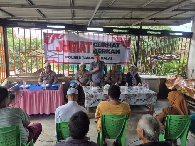 
					Dengar Langsung Keluhan Warga, Polsek Teluk Nibung Gelar Jum’at Curhat