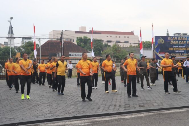 
					Sambut Hari Bhayangkara ke-80, Polres Tanjungbalai Gelar Olahraga Bersama TNI