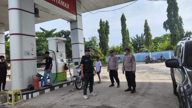 
					Pastikan Stok BBM Aman dan Kondusif, Polres Tanjung Balai Perketat Pengamanan di SPBU