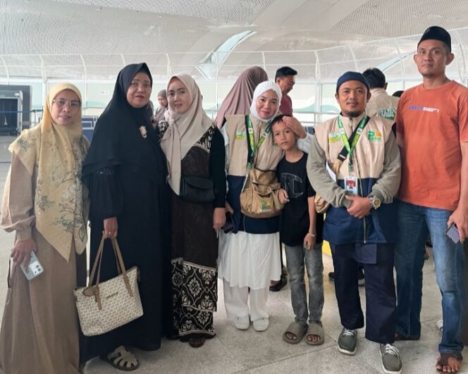 
					Pelindo Regional 1 Berangkatkan Pasangan Suami Istri Pemenang Umroh Ramadhan Fest Pelindo 2026